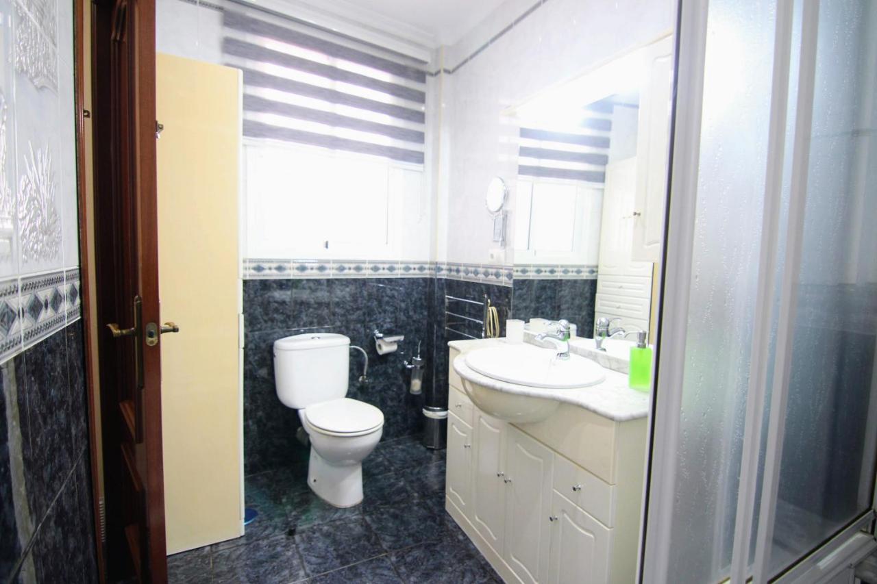Apartamento Serafin De La Caleta كاديز المظهر الخارجي الصورة